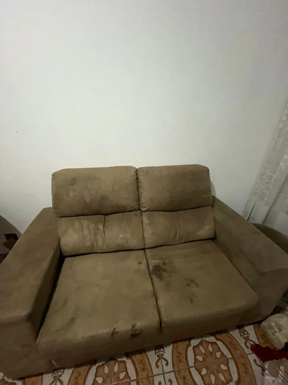 Sofá usado, mas bom 