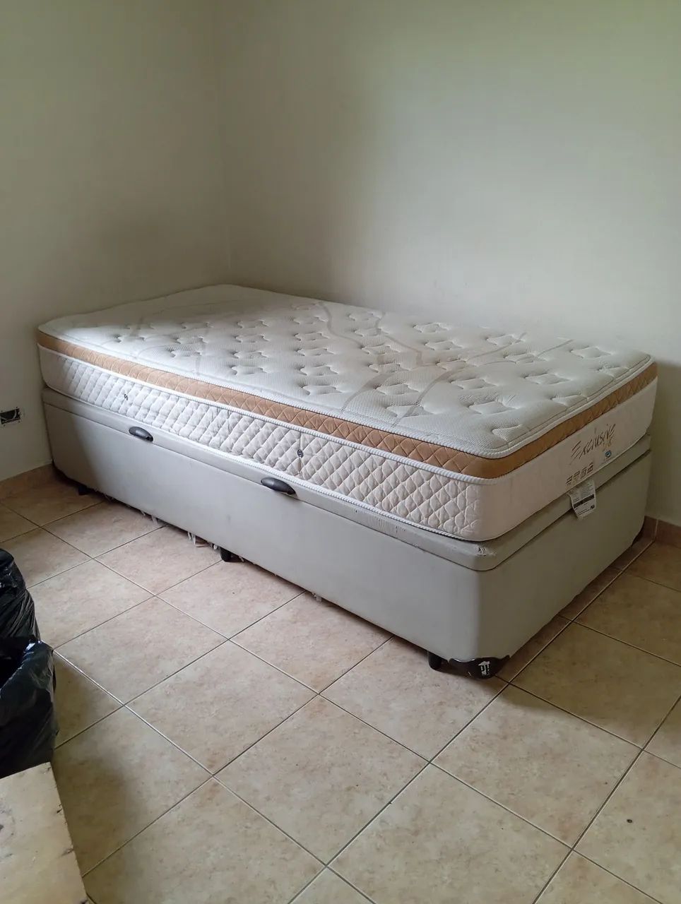 Cama baú+ colchão solteirão 