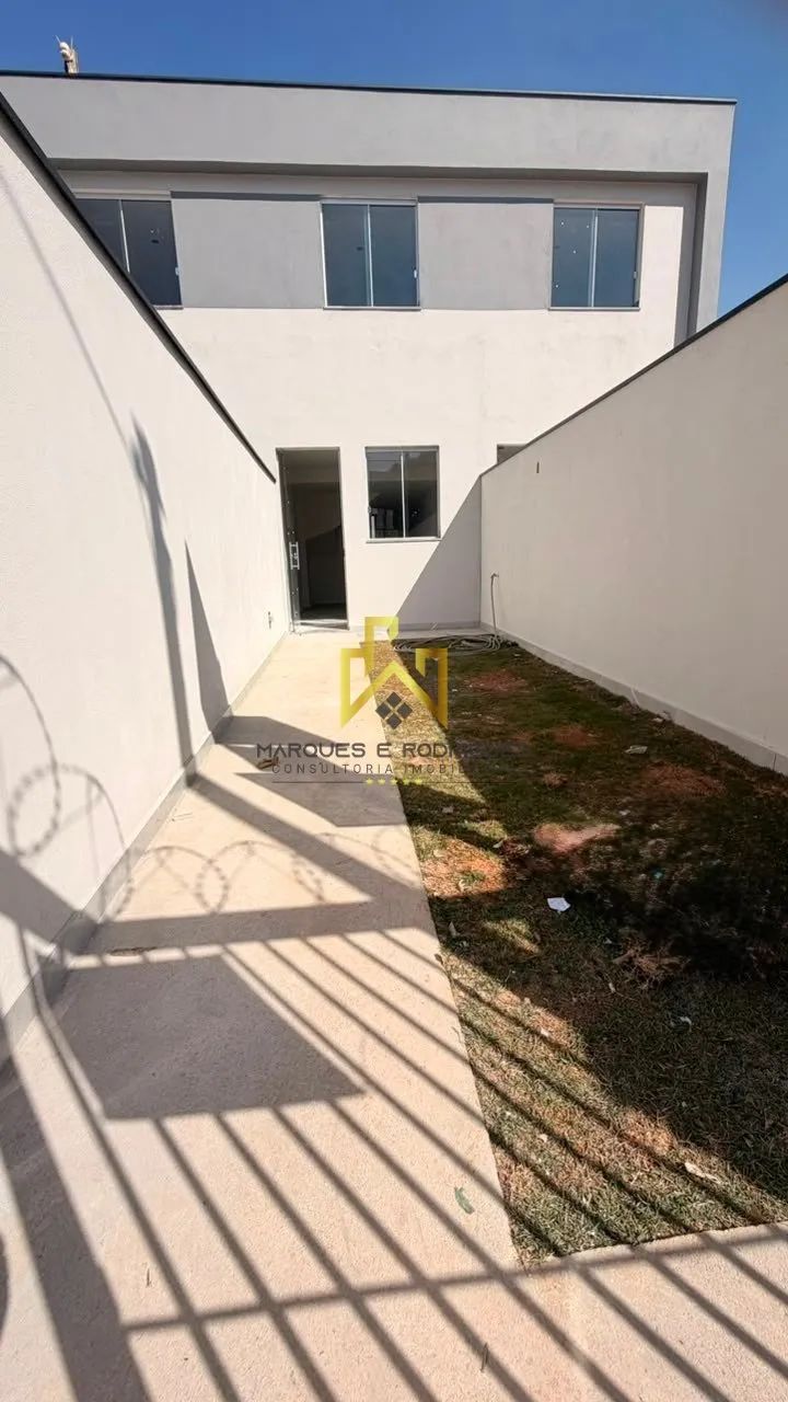 CASA NO MANTIQUEIRA