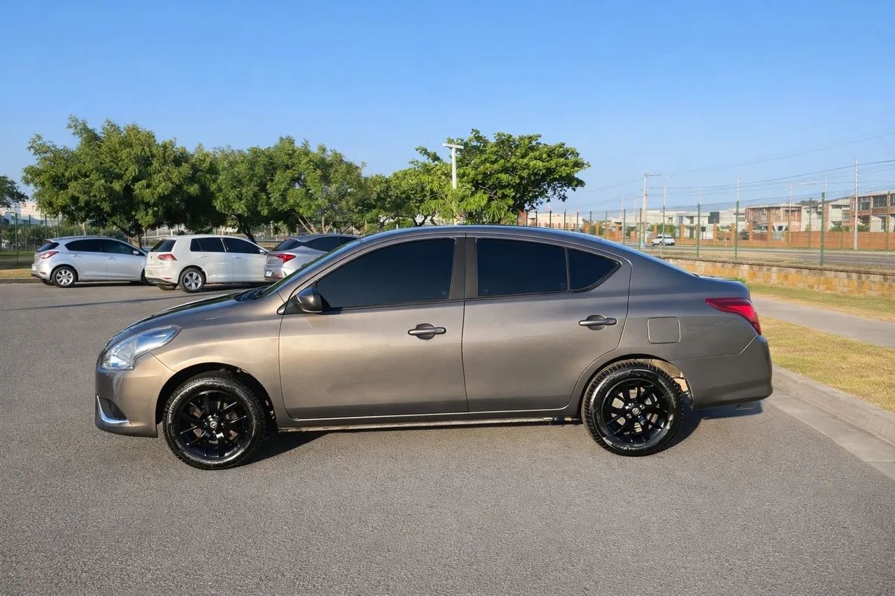 Nissan Versa S 1.0 12V Flexstart 4P Mec. 2018 - Foto 2