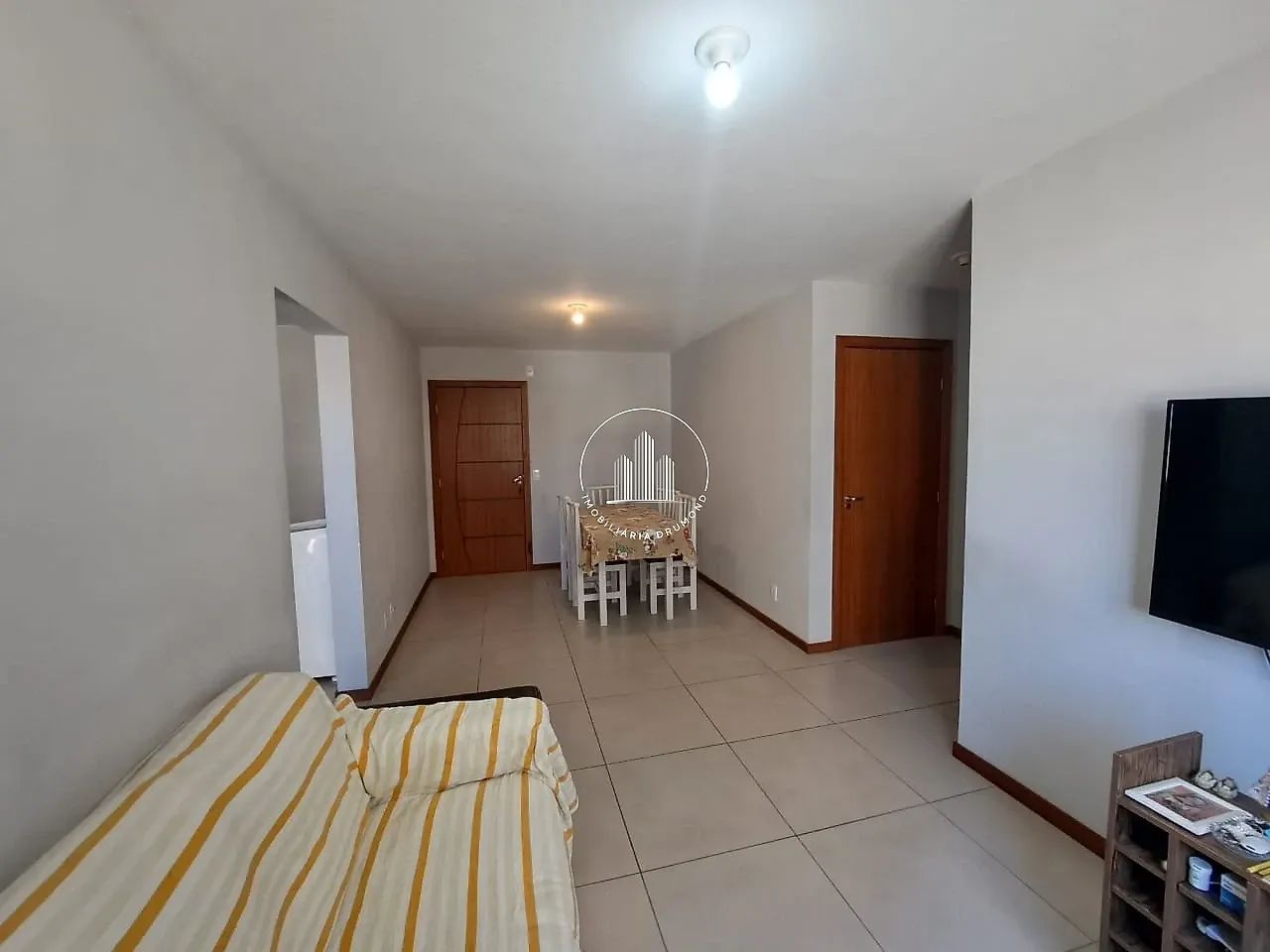 Apartamento 2 Quartos 72m² - Fundos