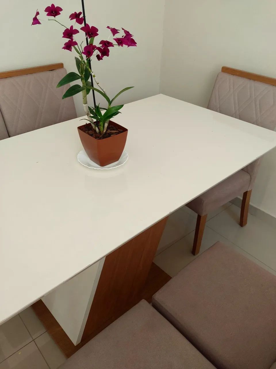 Conjunto de mesa com 6 cadeiras  - Foto 2