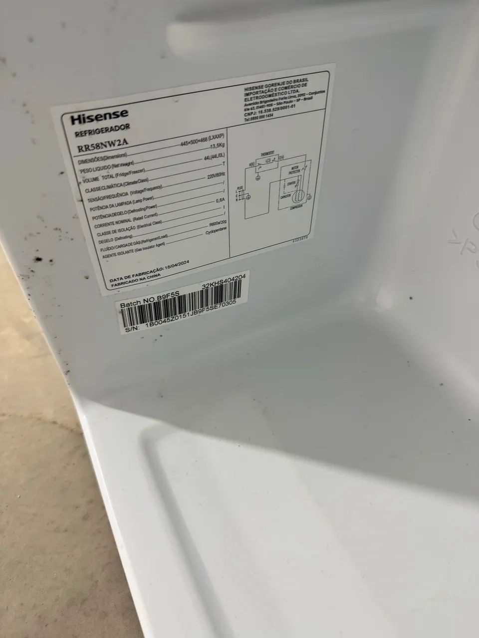 Frigobar 44L Hisense