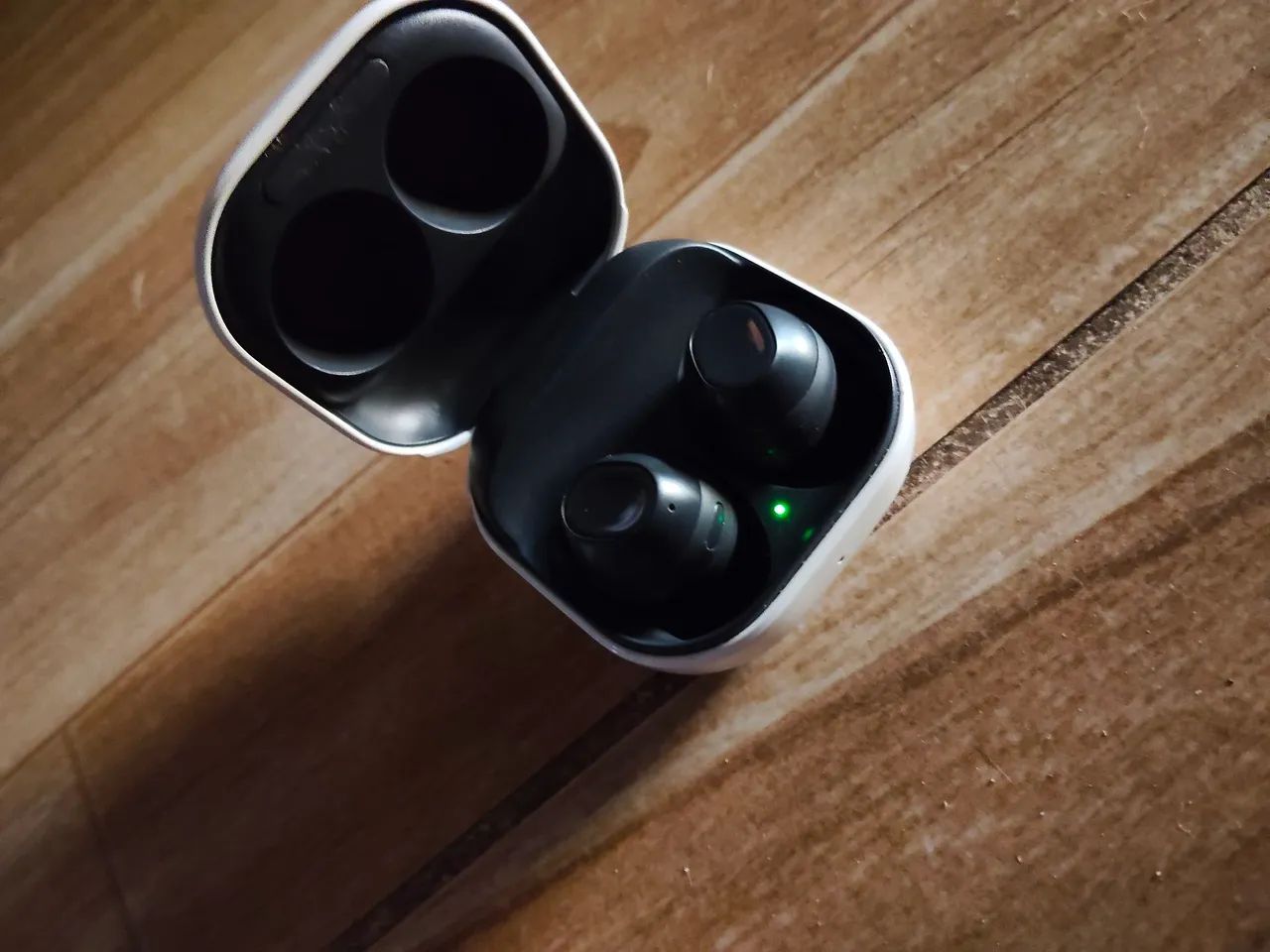 Fone de Ouvido Samsung Buds FE - Foto 2