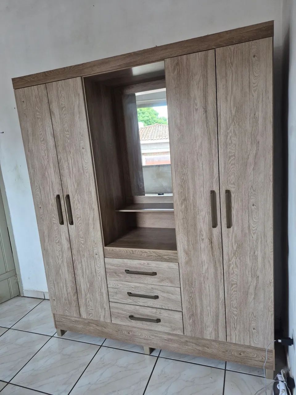 GUARDA-ROUPA DE CASAL 