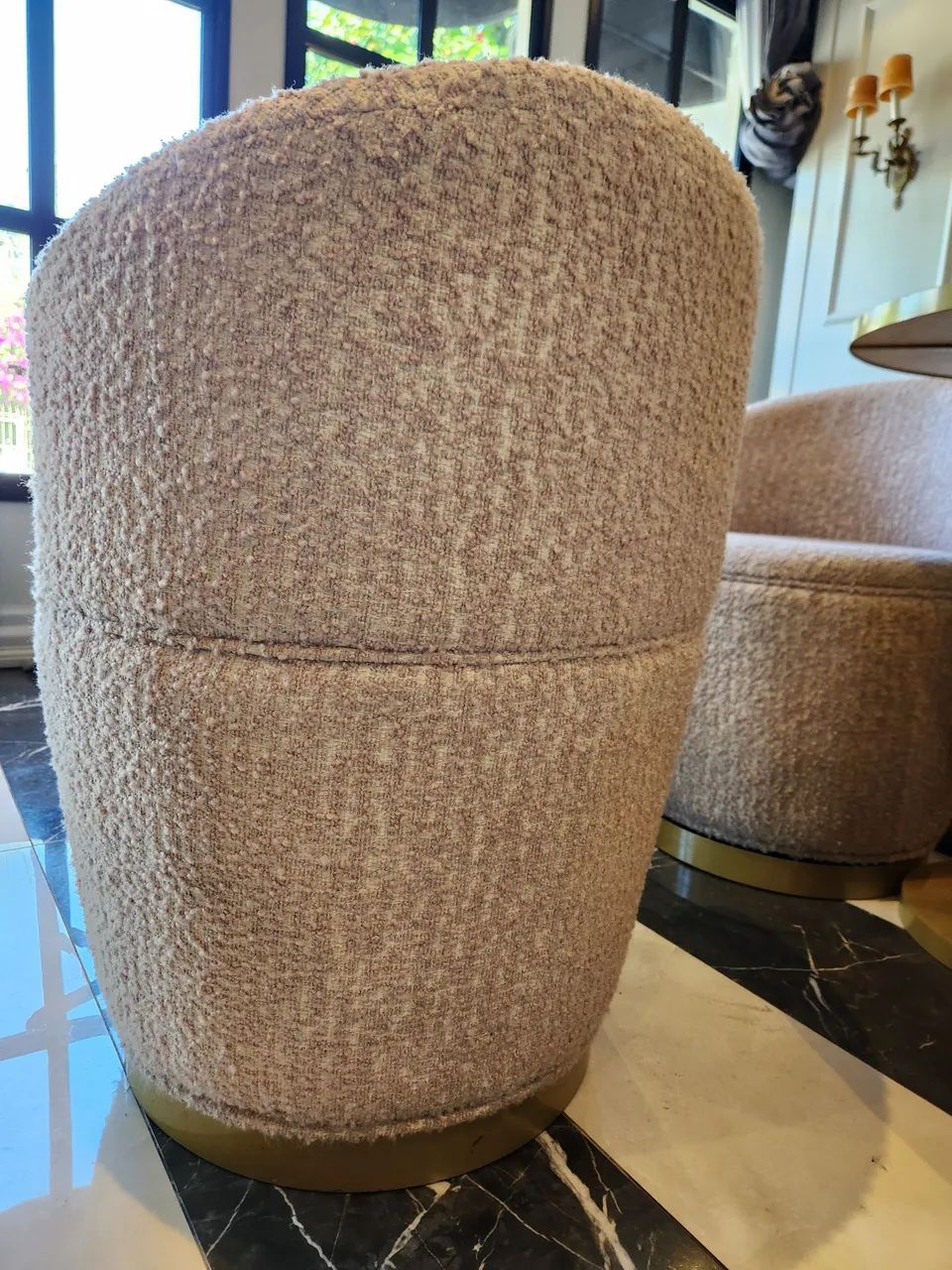 Poltrona giratória boucle rosa claro - Foto 3