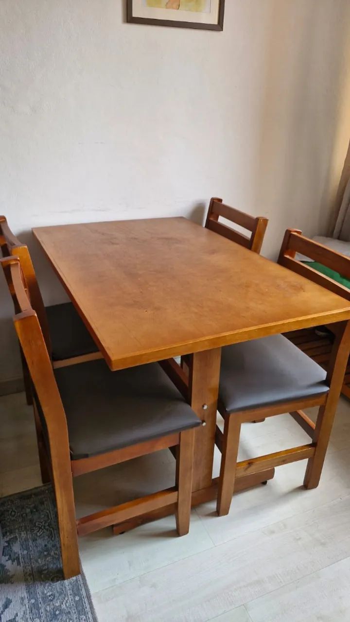 Mesa de jantar - conjunto 110x70 Mesa com 4 Cadeiras Estofadas