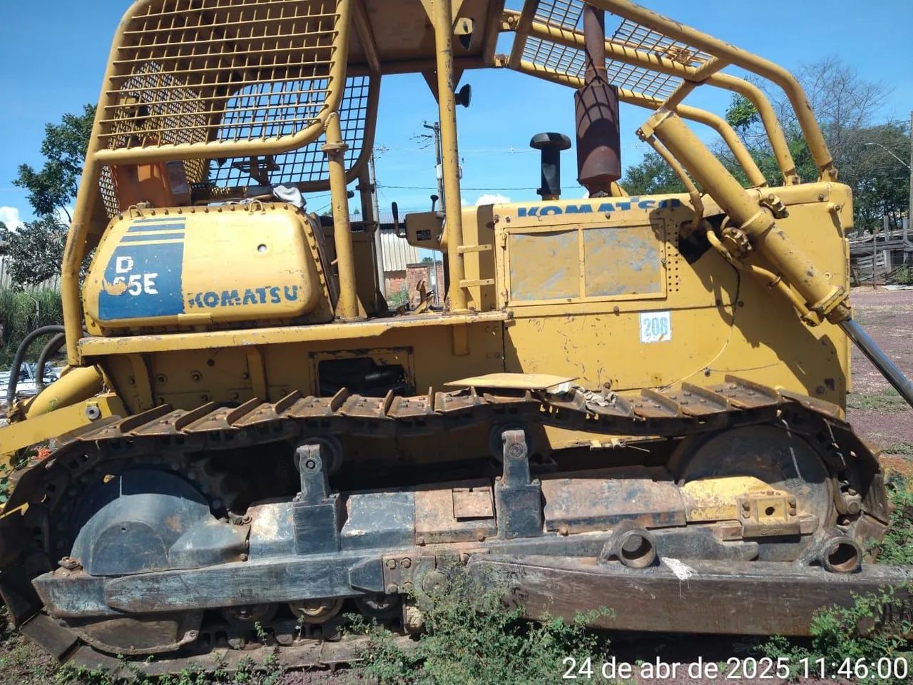 trator de esteira d65e