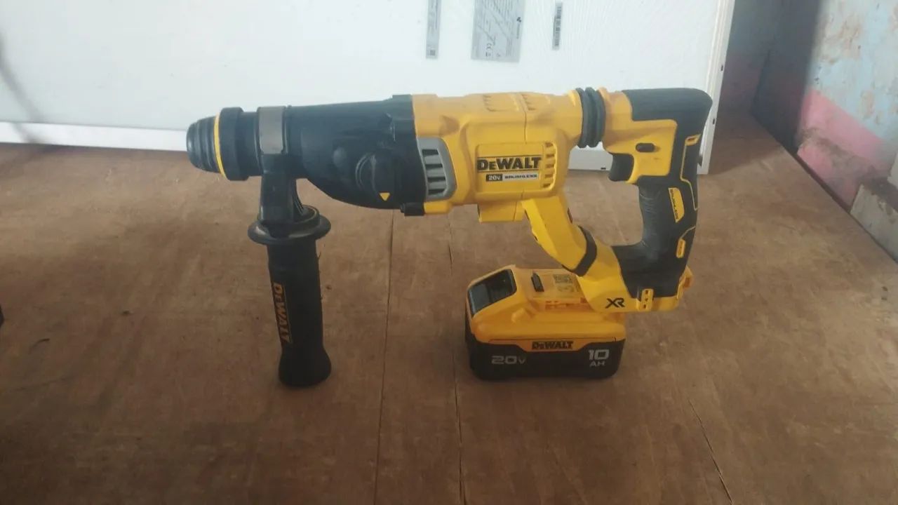 Martelete dewalt 20v com bateria 10AH - Foto 3