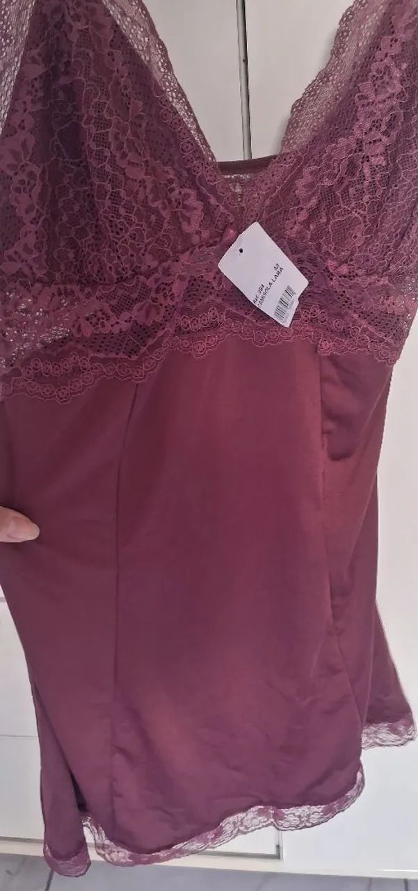 Camisola vinho NOVA  - Foto 2