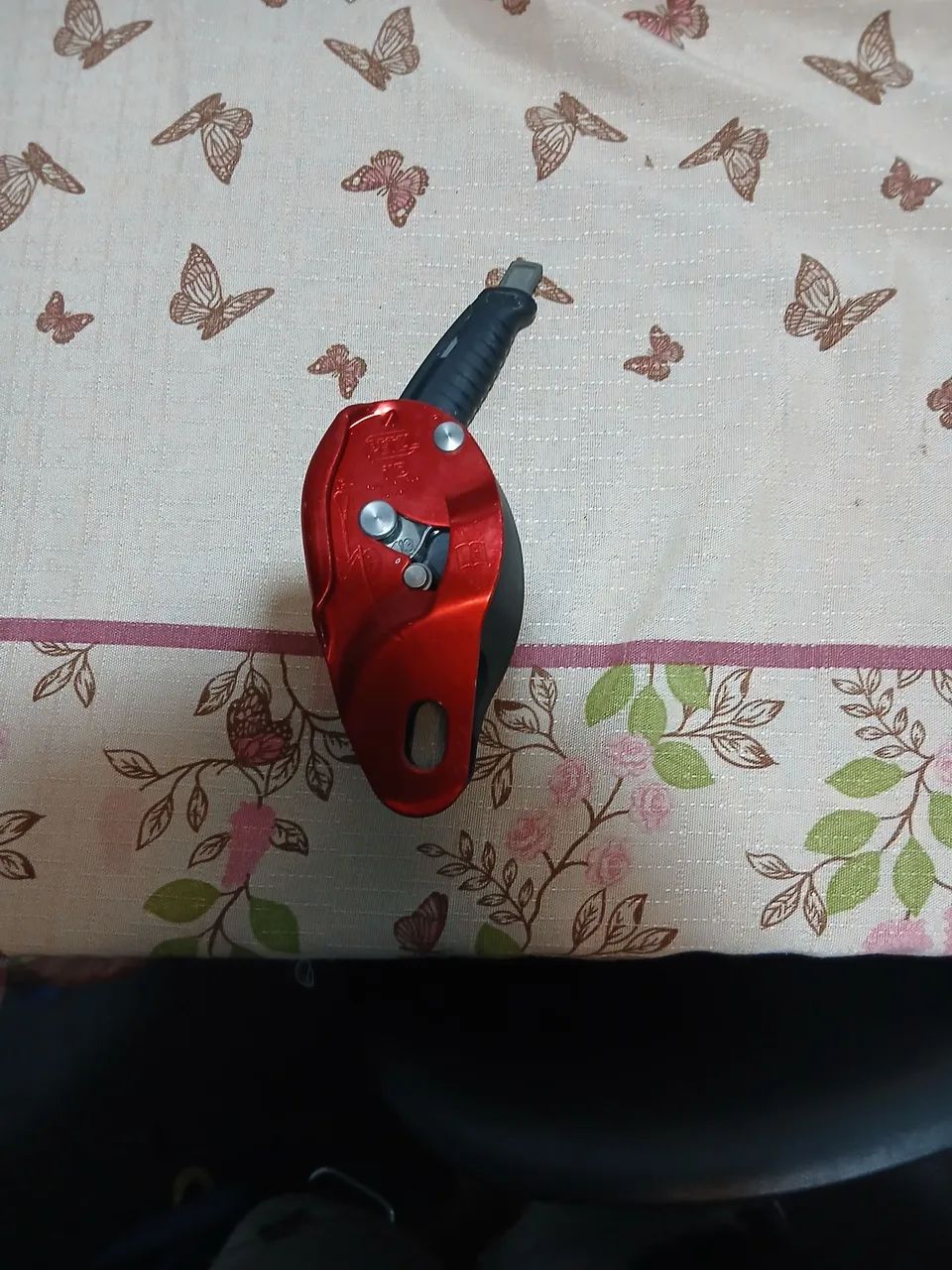 Descensor  autobrocante PETZl