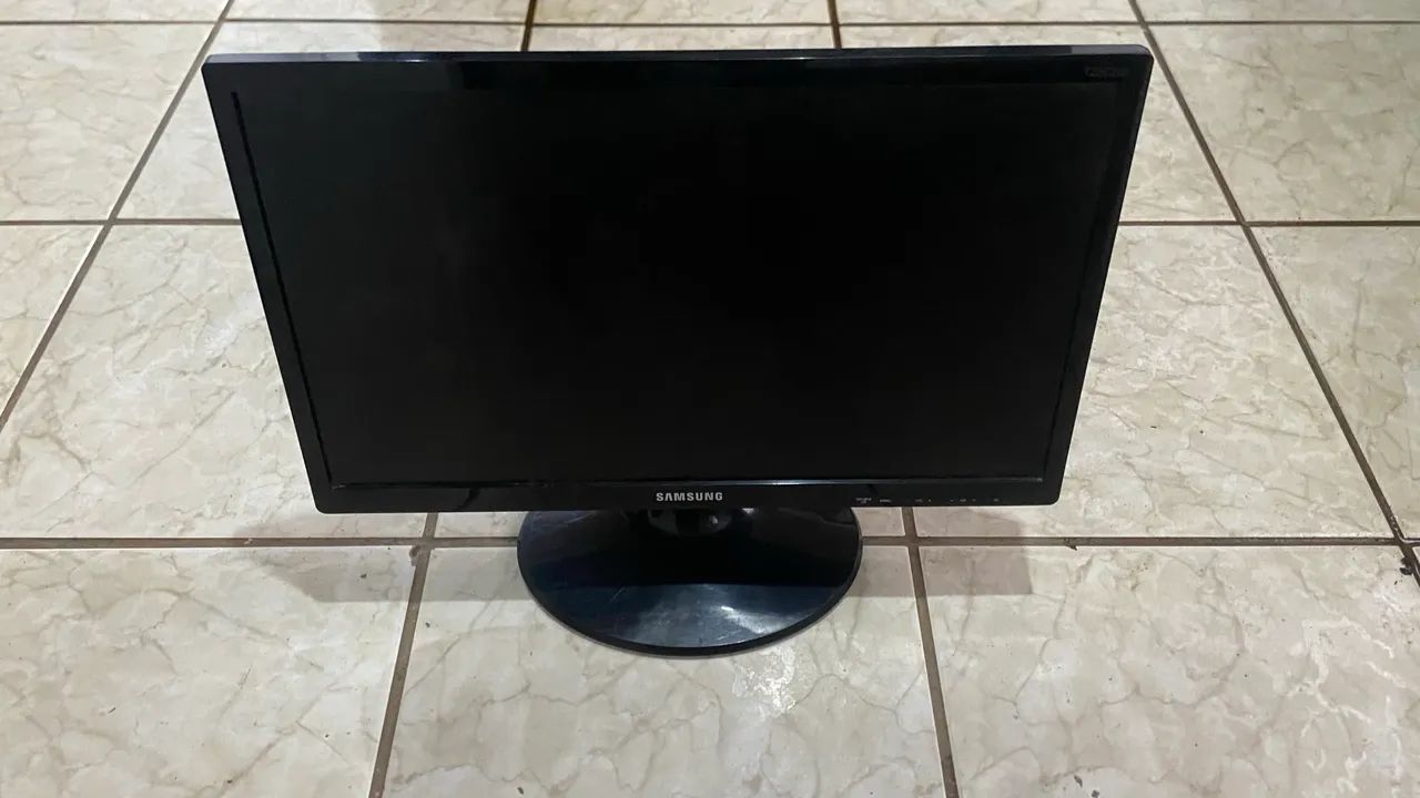  Vendo o monitor/TV Samsung 22 polegadas PARA RETIRADA DE PEÇAS 