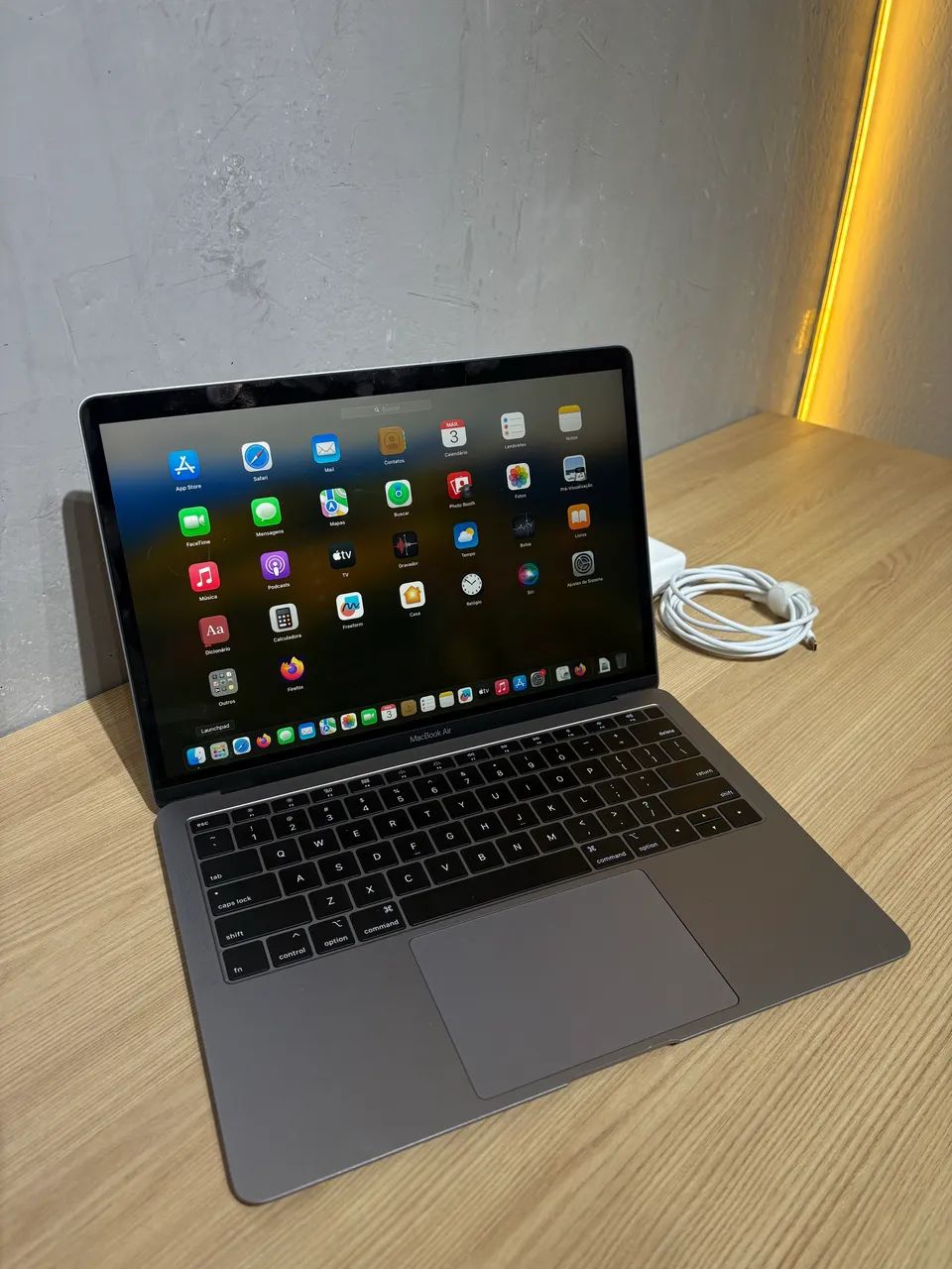 MacBook Air 2019 128 ssd 8 ram impecável, acompanha carregador  - Foto 2