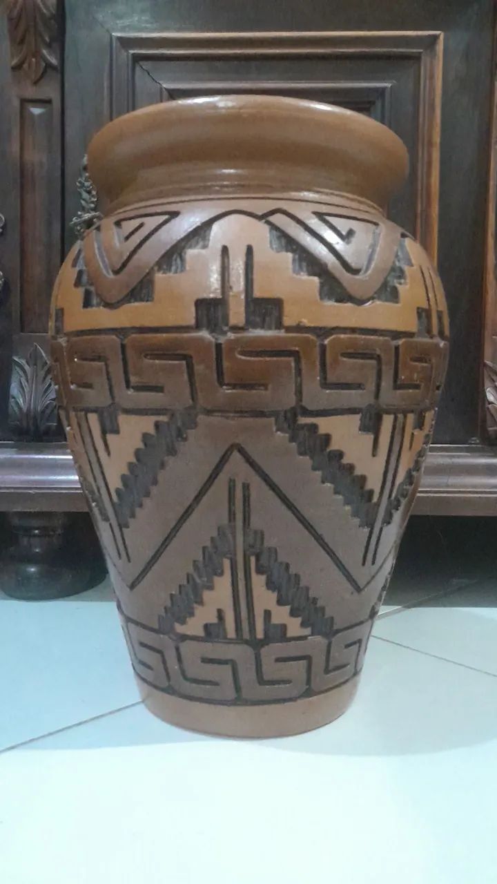 Vaso marajoara de ceramica