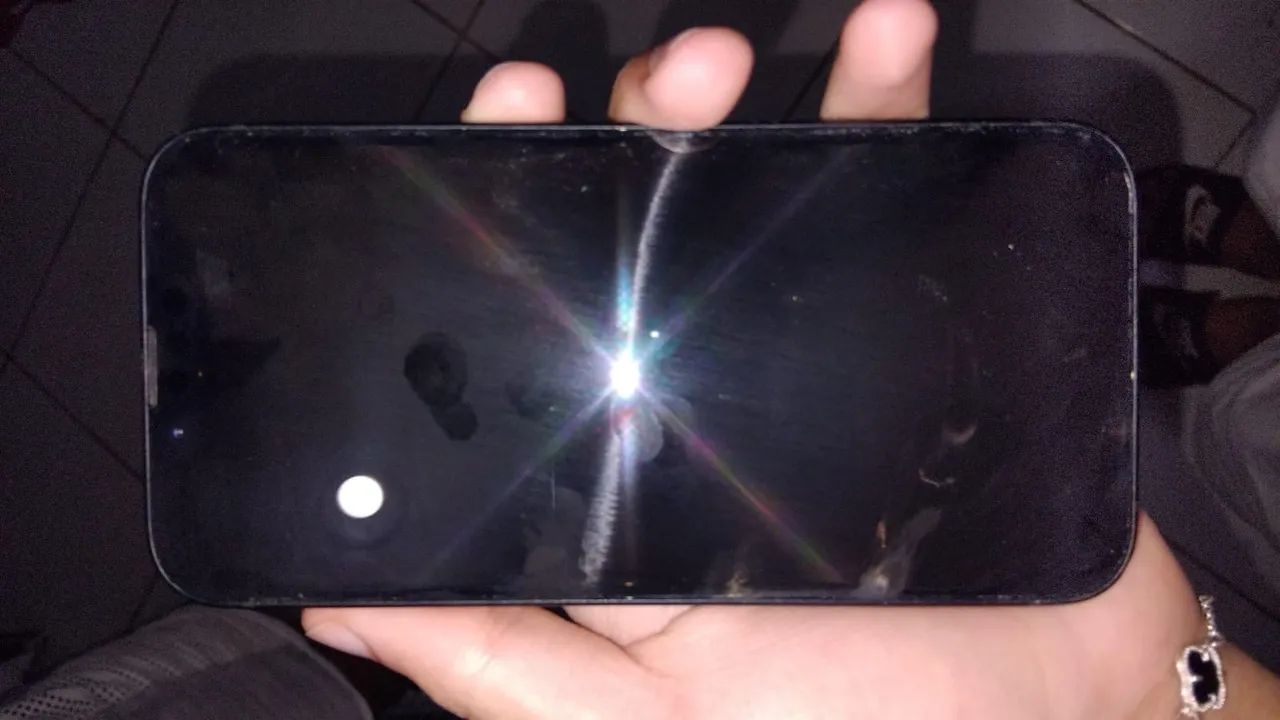 iPhone 16e a venda , 4 meses de uso - Foto 3