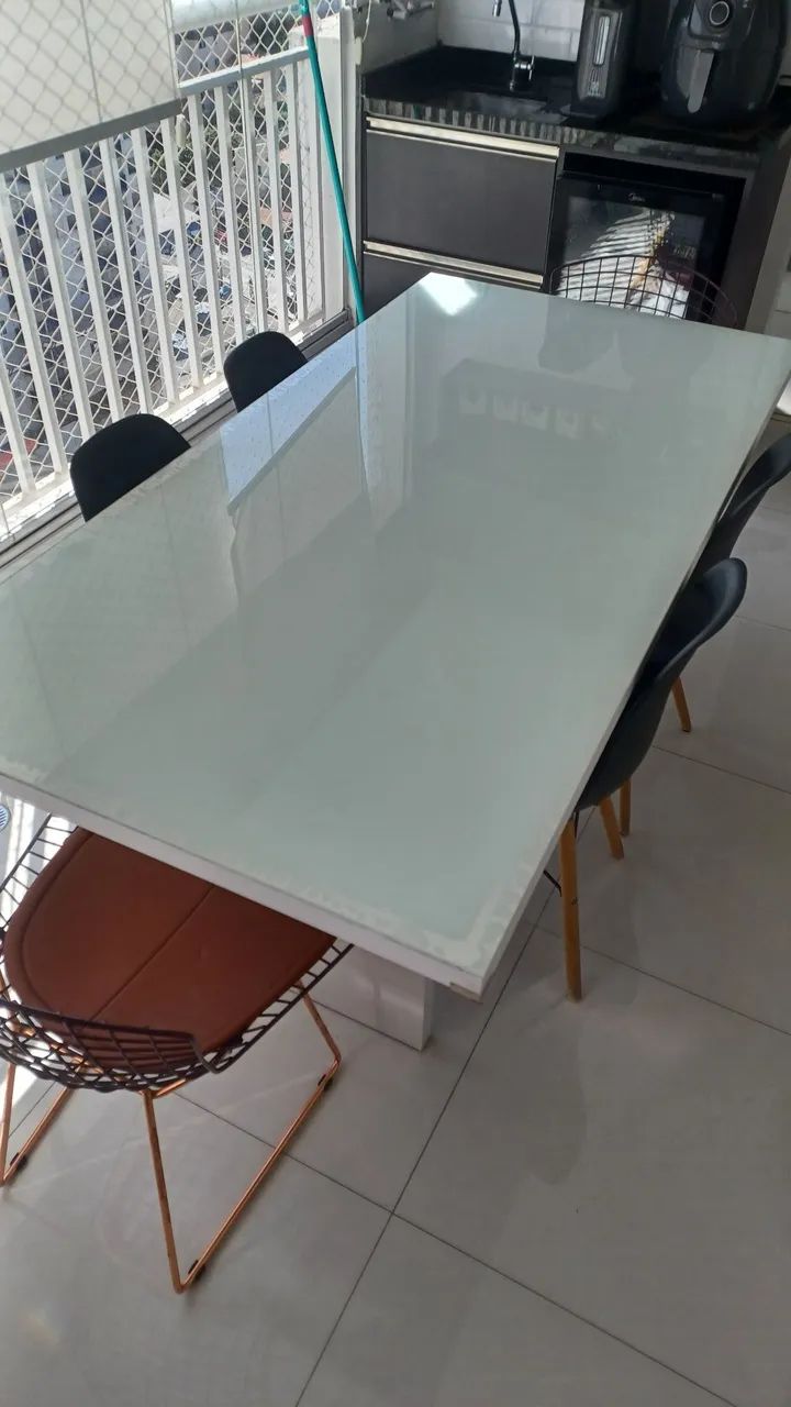Mesa de Vidro + 4 Cadeiras  - Foto 2