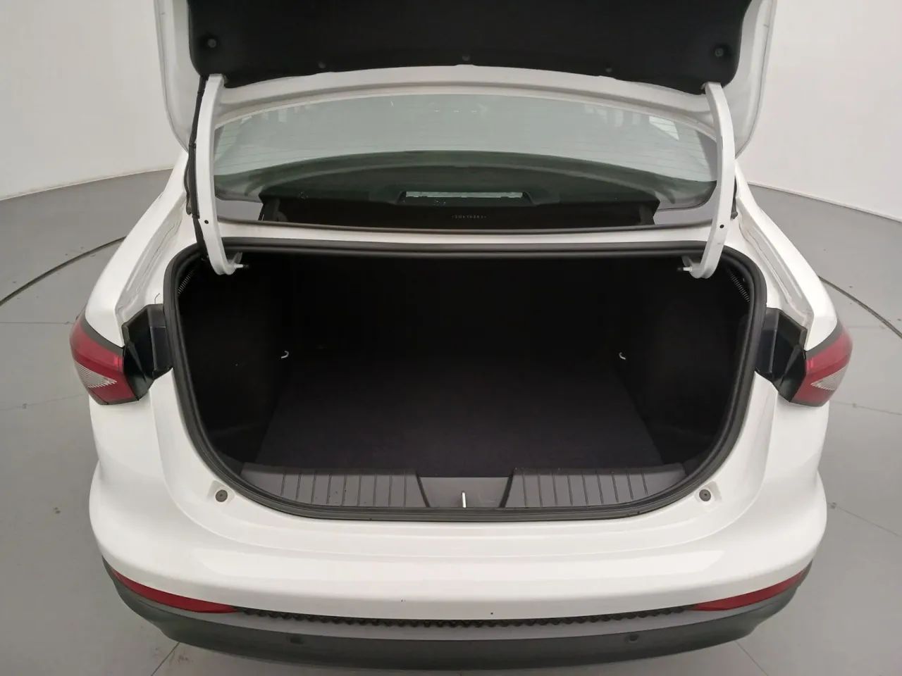 Fiat Cronos DRIVE 1.3 8V Flex Aut., foto 9 de 18