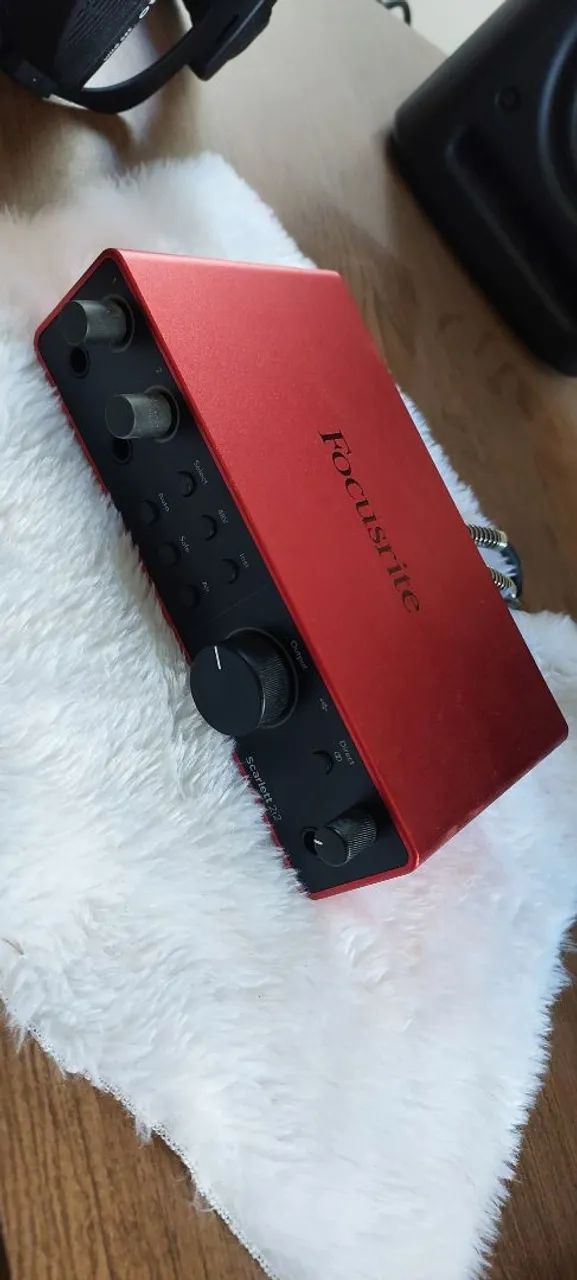 Interface de audio Focusrite scarlett 2i2 4 geraçao - Foto 2