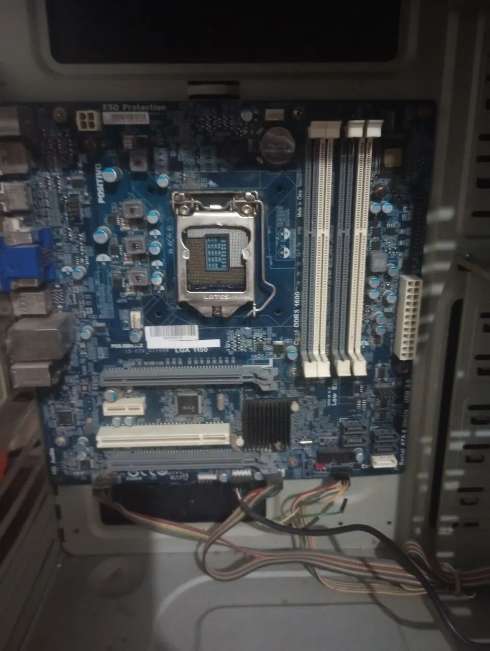 Kit xeon processador 1240 V2 e placa mãe (não funciona a placa) - Foto 3
