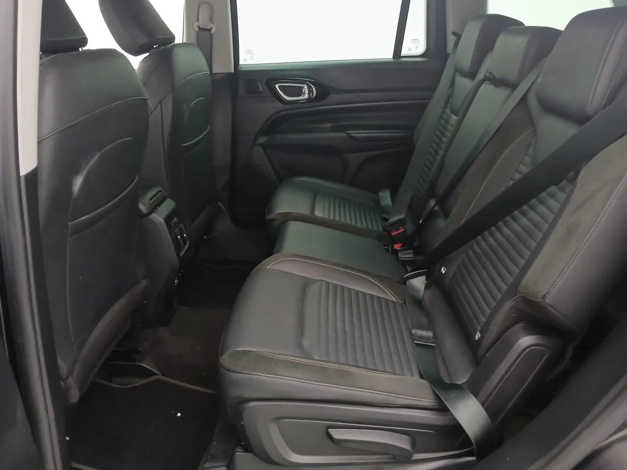 Jeep Compass LIMITED T270 1.3 TB 4x2 Flex Aut, foto 17 de 18