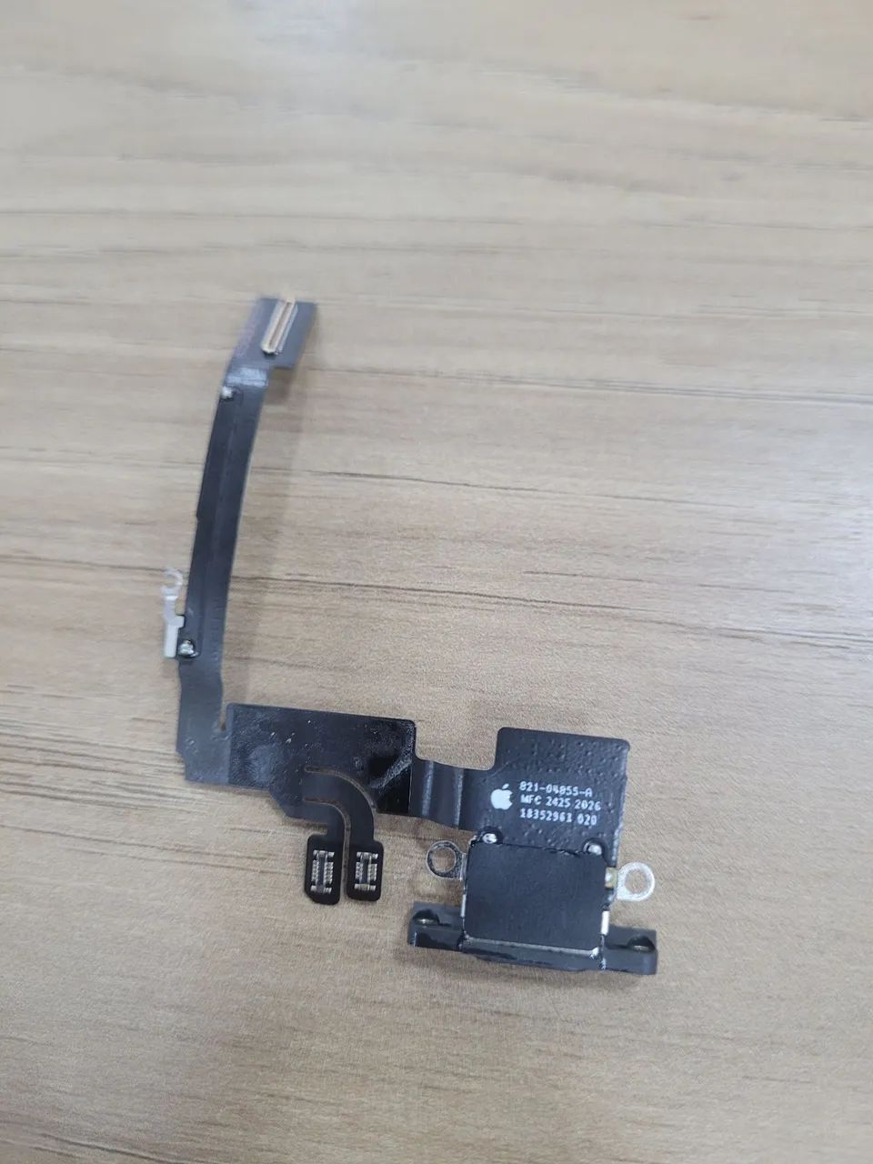 Flex de Carga Original iPhone 16 Pro Retirado - Foto 2