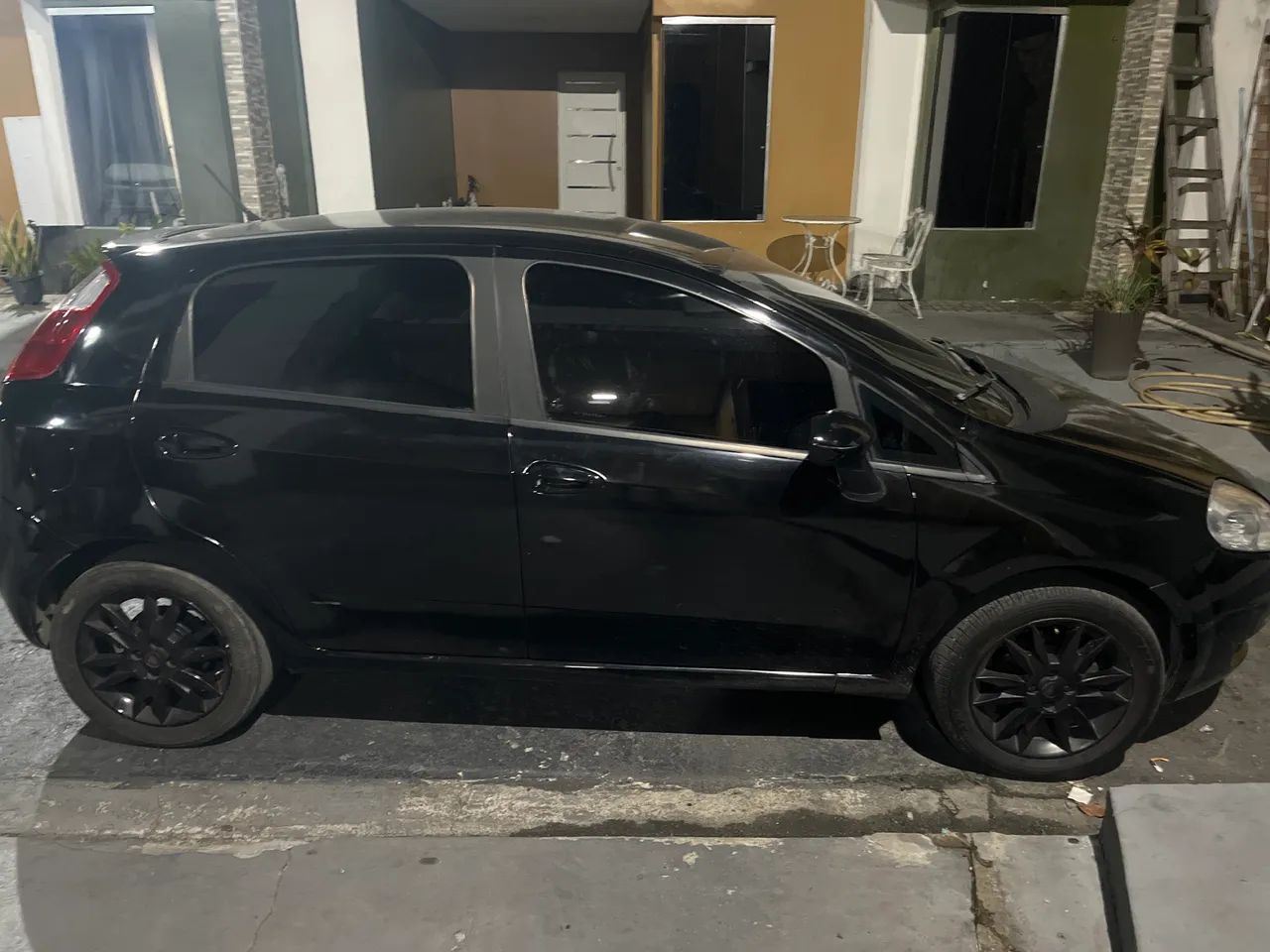 Fiat Punto Punto ATTRACTIVE 1.4 Fire Flex 8V 5p 2012