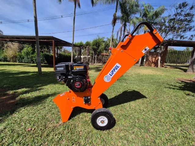 Triturador de galhos e resíduos orgânicos Lippel Bio 70G