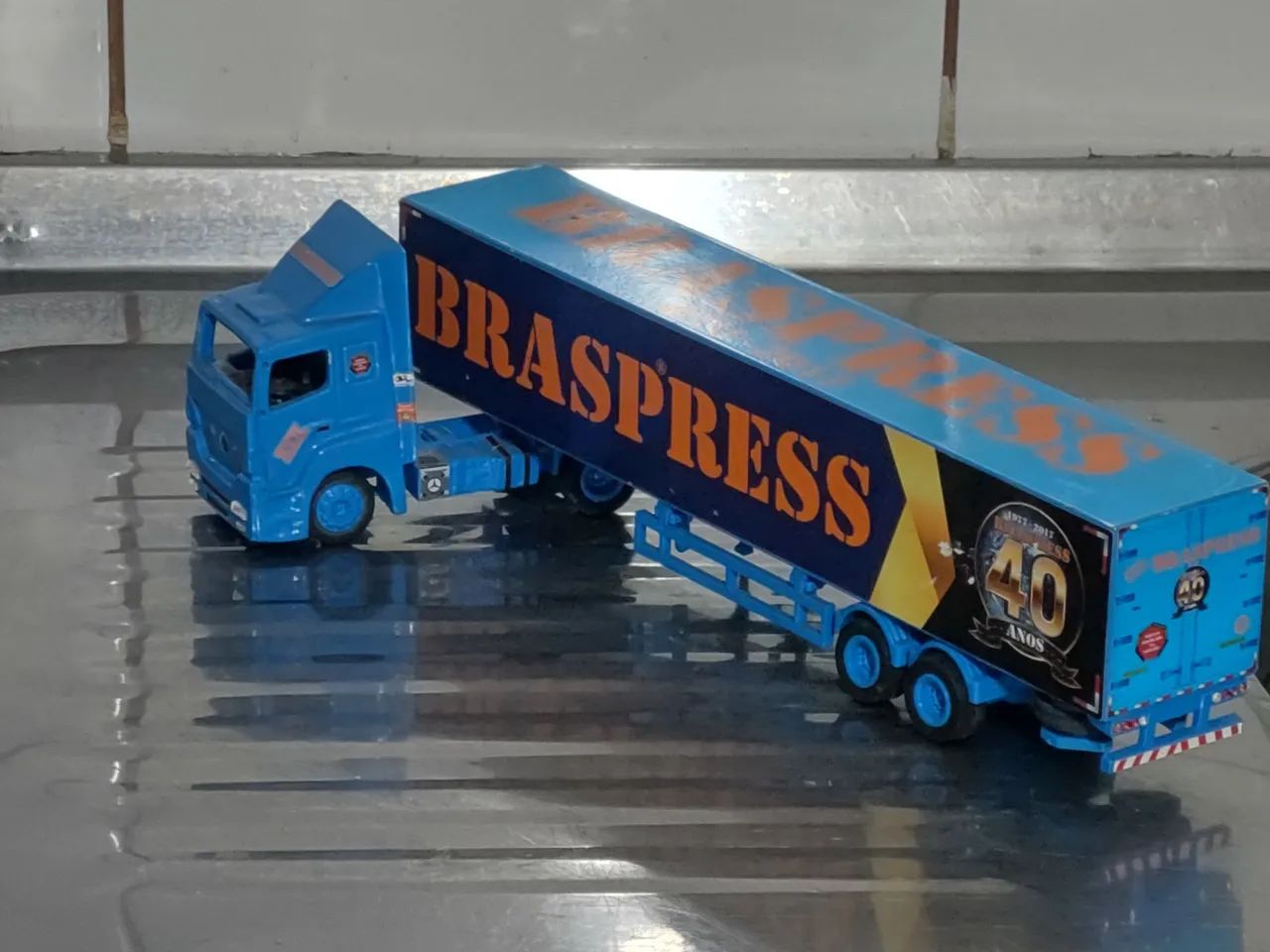 Carrinho de Coleção - Carreta  - Foto 2