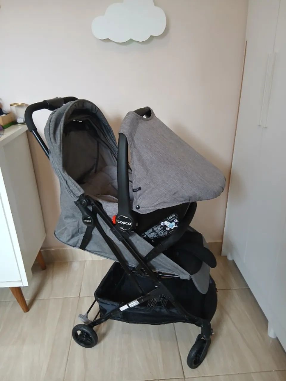 Carrinho de bebê + Bebê Conforto COSCO  - Foto 2