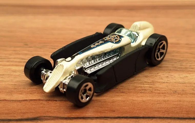 Hot Wheels Rocket Oil Special - 2005 Main Line Series (Loose
