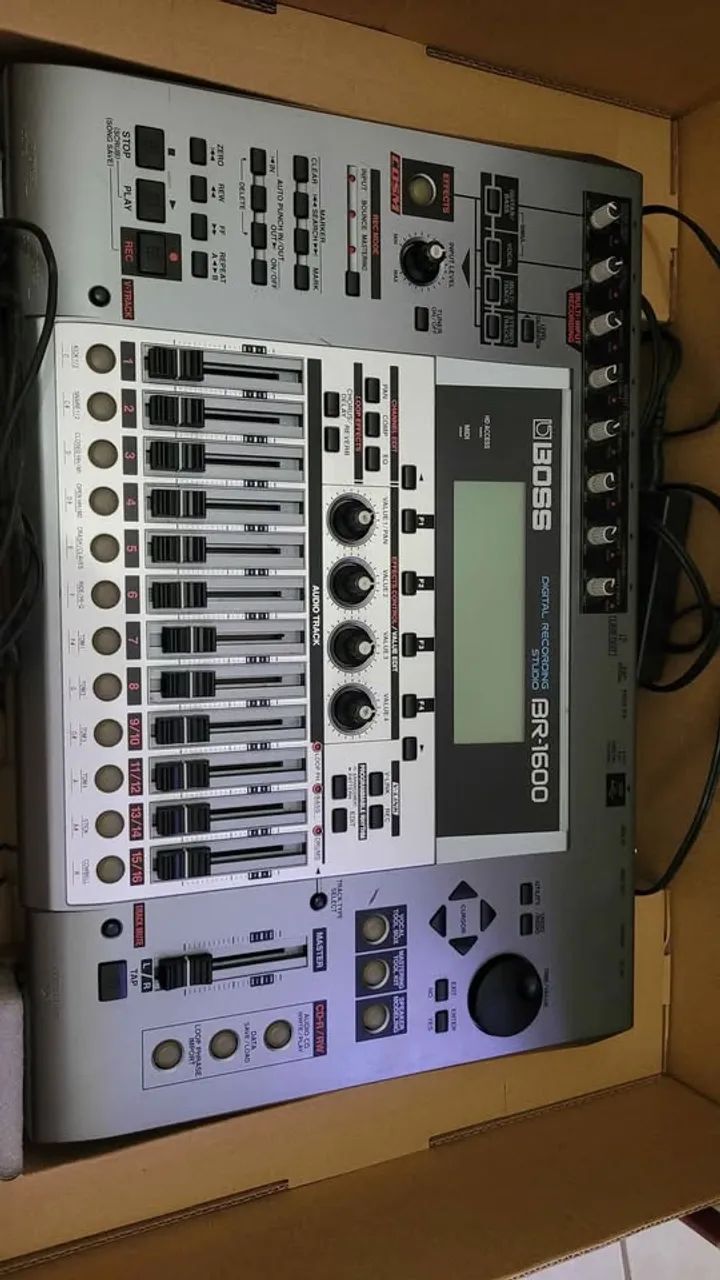Roland Boss BR-1600CD gravador de estúdio digital - Instrumentos