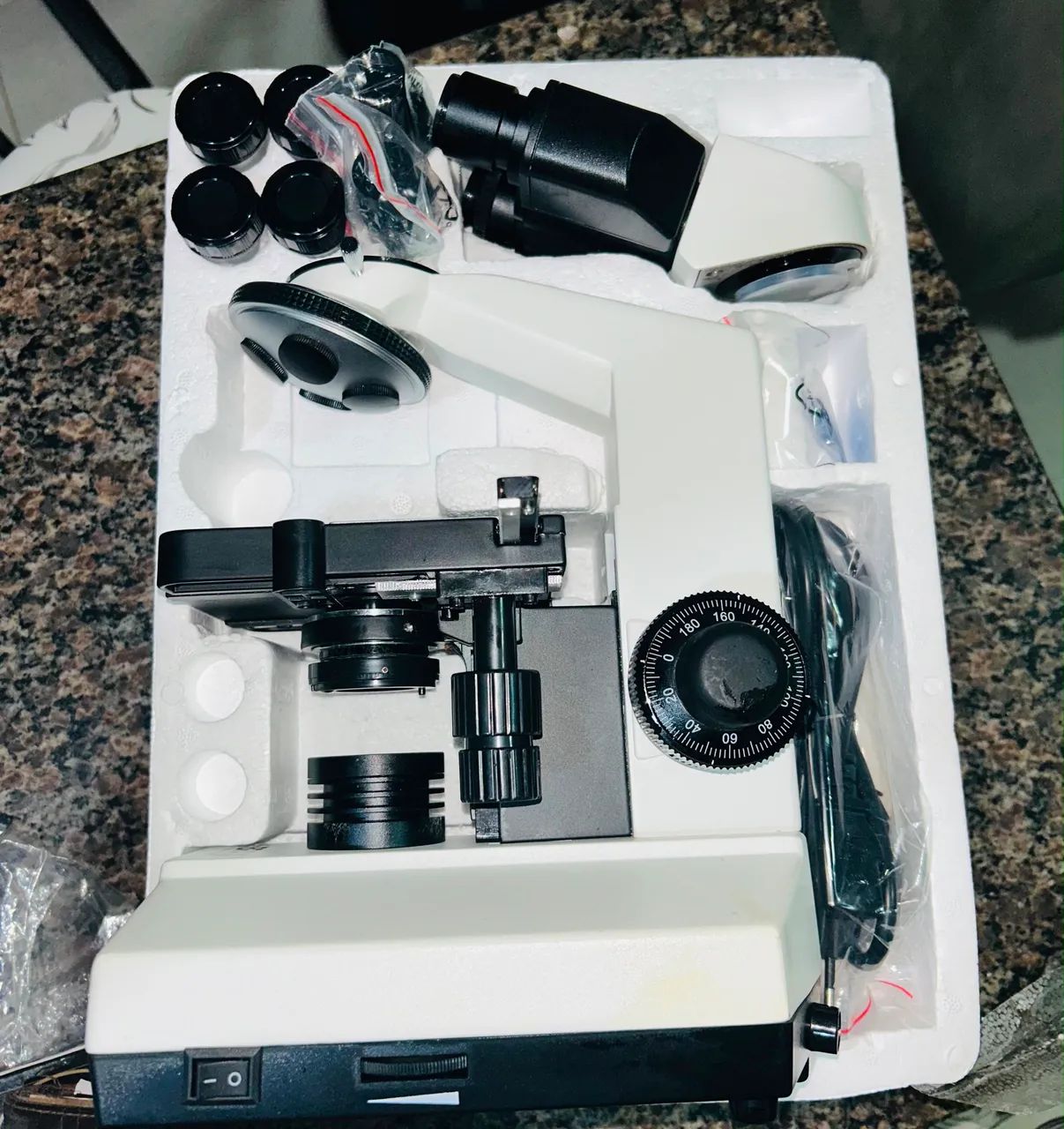 Microscópio  - Foto 4