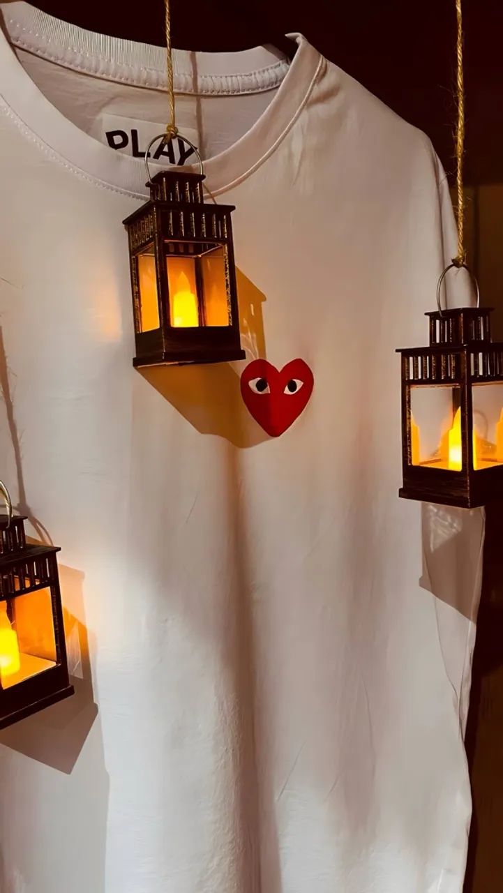 2 Camisas Comme des Garçons Originais Algodão - Preta + Branca