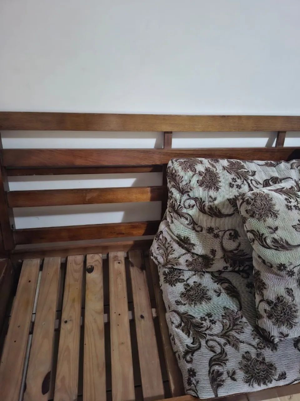 Vendo sofá de madeira carnaúba de 3 e 2 lugares  - Foto 5
