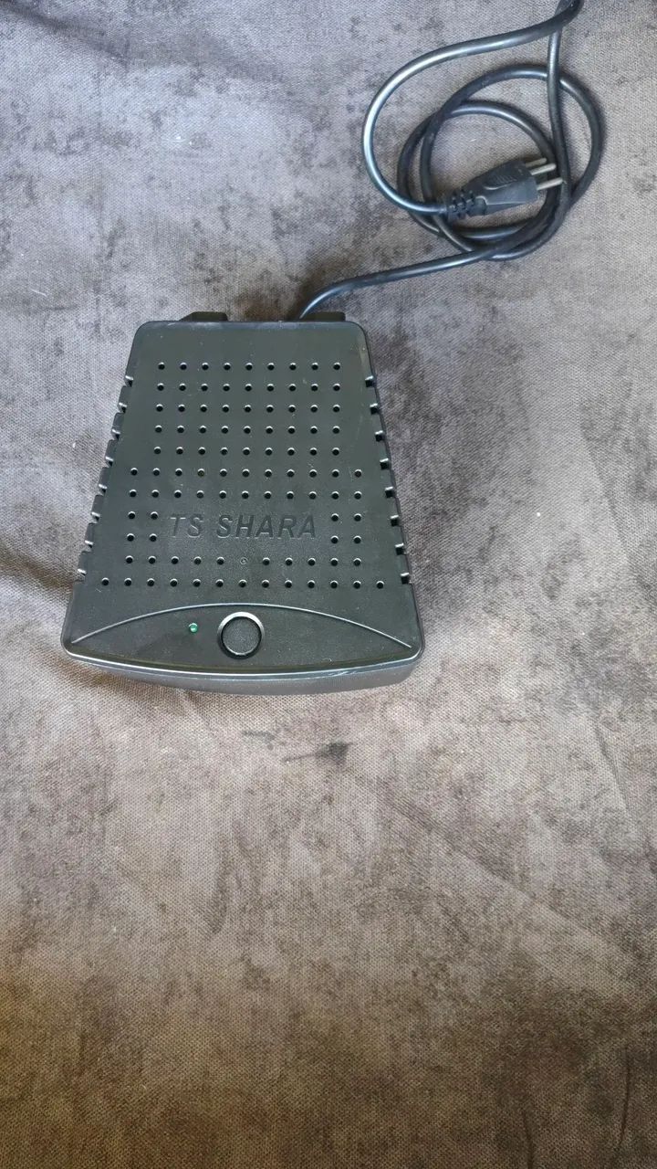 Estabilizador 1000VA Bivolt black - Foto 3