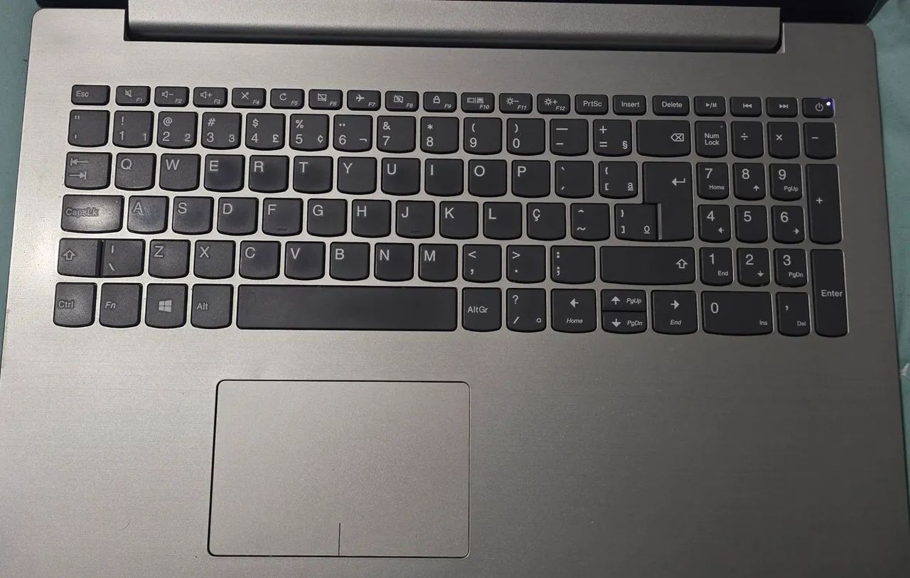 Notebook Lenovo IdeaPad 320 i5 7ª Geração 8GB SSD 240GB Windows 11