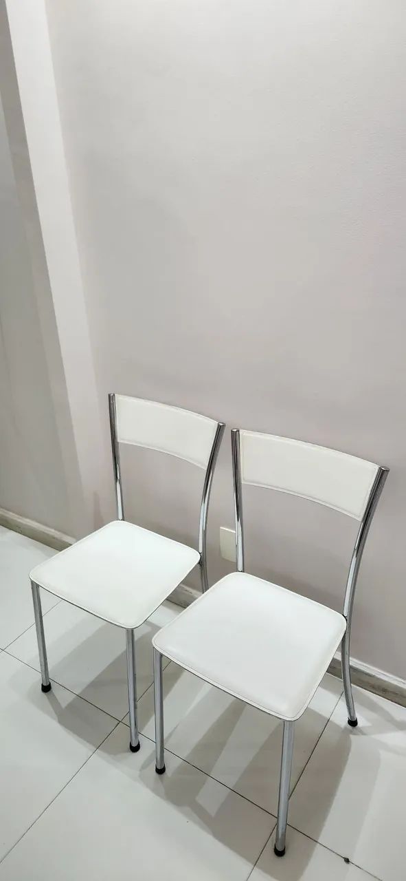 Kit cadeira de 02 em Inox e  couro