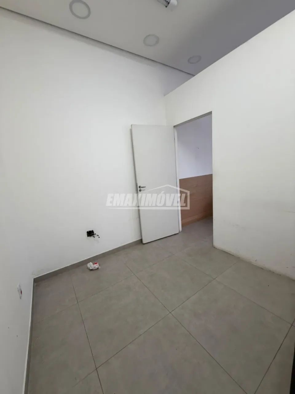 Salão Comercial de 60m² no Jardim Santa Rosa em Sorocaba-SP - Foto 3