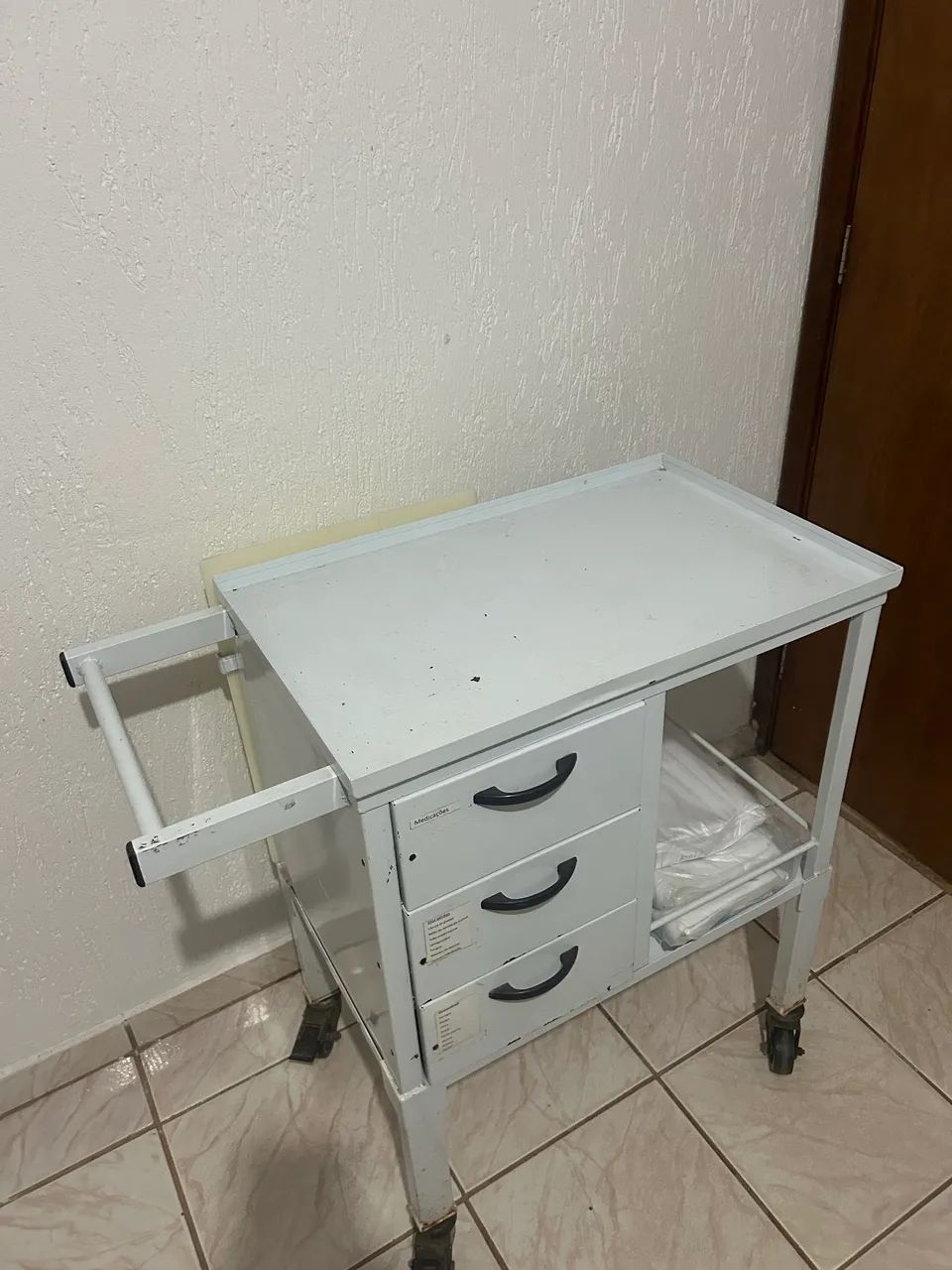 Carrinho de emergência  - Foto 2