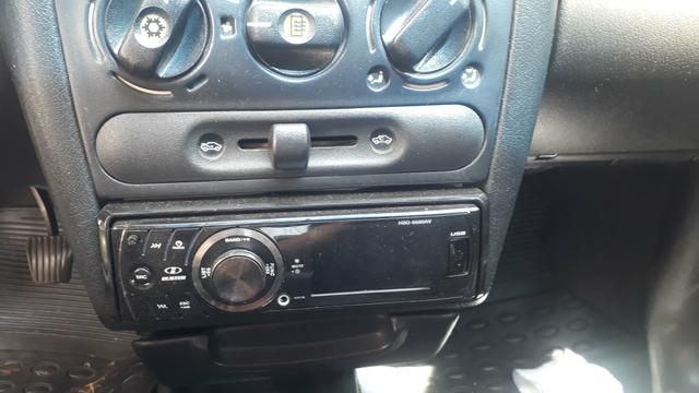 Corsa 2001 com ar e direcao muito abaixo da fipe