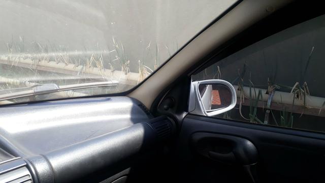 Corsa 2001 com ar e direcao muito abaixo da fipe - Foto 6