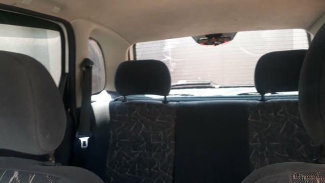 Corsa 2001 com ar e direcao muito abaixo da fipe - Foto 2