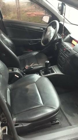 Vectra Gtx abaixo da tabela