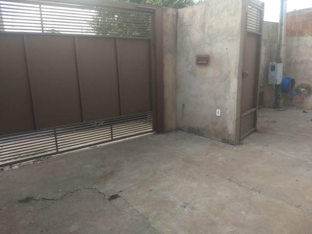 VENDO CASA COM EXCELENTE VALOR (aceito troca com veículo de menor valor) - Foto 14