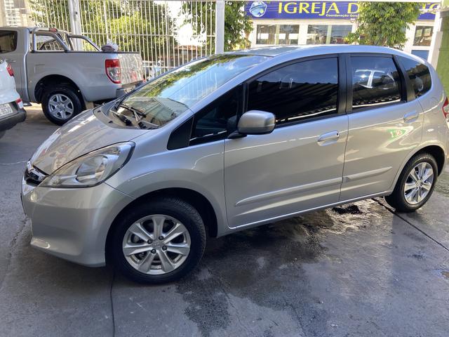 Honda Fit 2014 Lx 1.4 Automático Flex Pneus novos - Foto 2