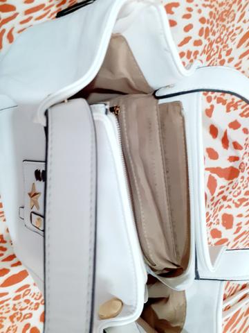 Kit com 2 bolsas femininas- grande+ média na cor branca - Foto 6