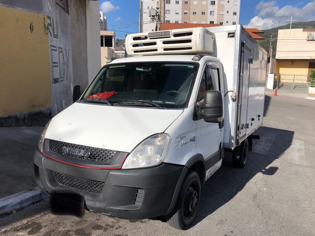 IVECO 35S14 ANO 2013
