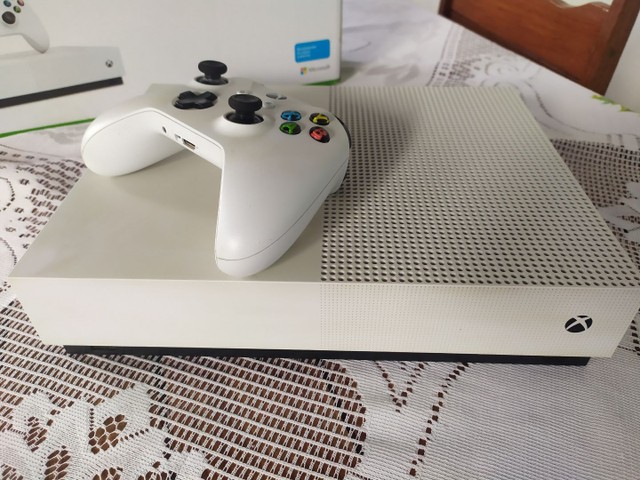 Vendo Xbox one all digital 1TB