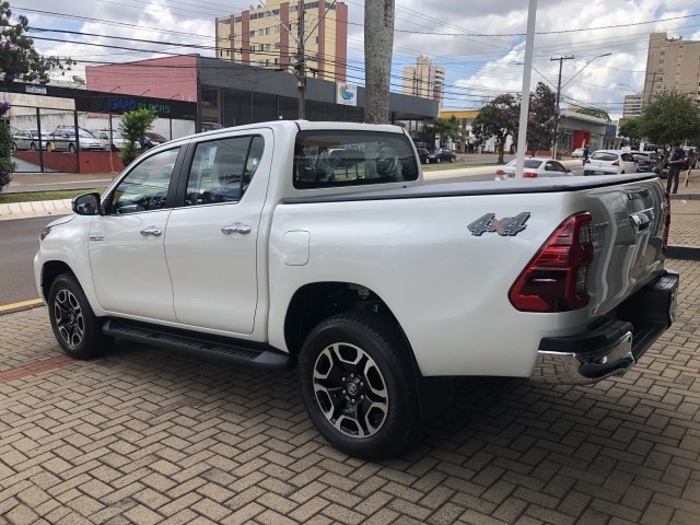 HILUX CABINE DUPLA HILUX 2.8 TDI CD SRX 4X4  AUT 