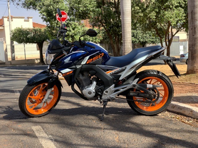 HONDA CB 250F TWISTER 250 SPECIAL EDITION FLEX 2020